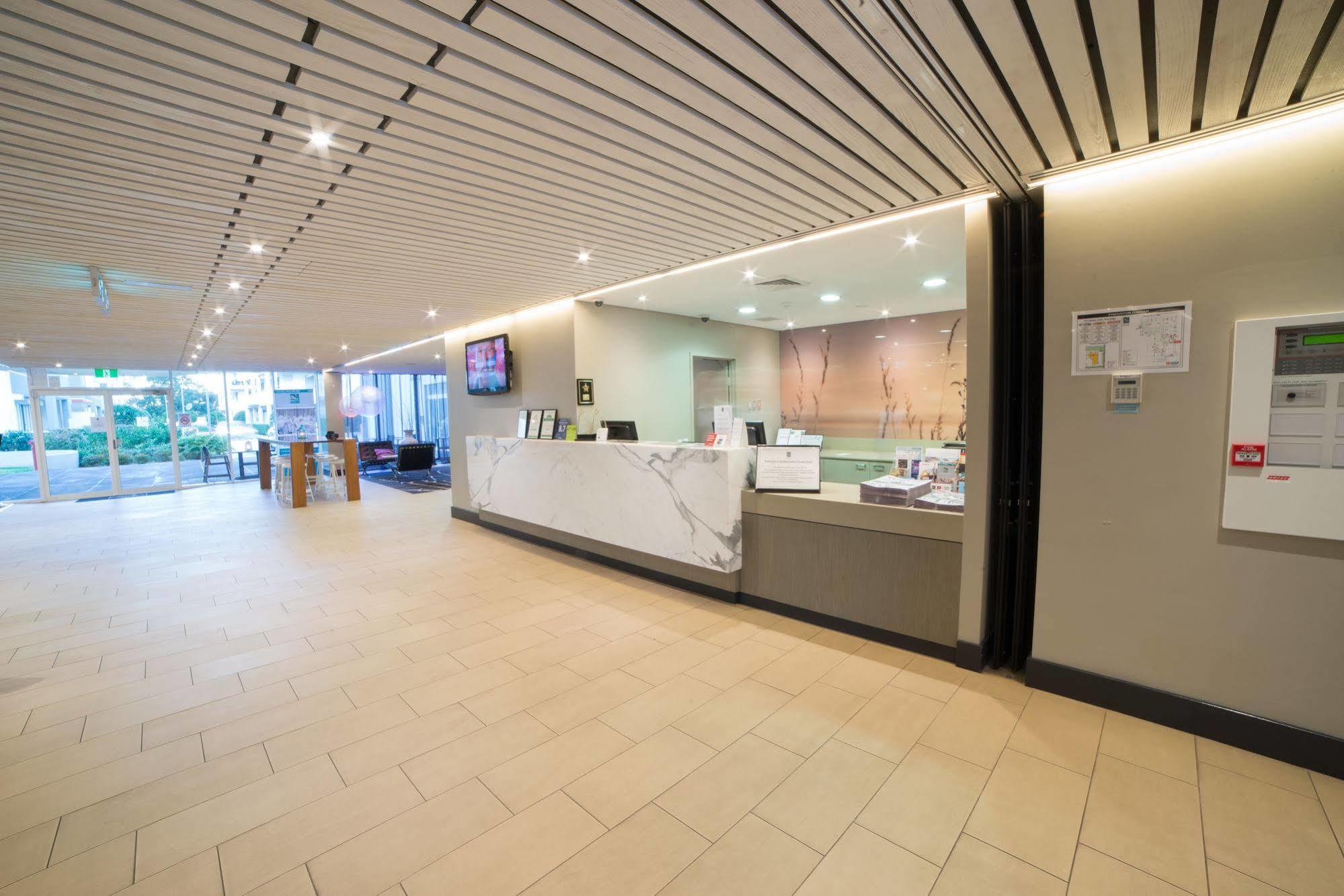 Quality Suites Pioneer Sands Wollongong Luaran gambar