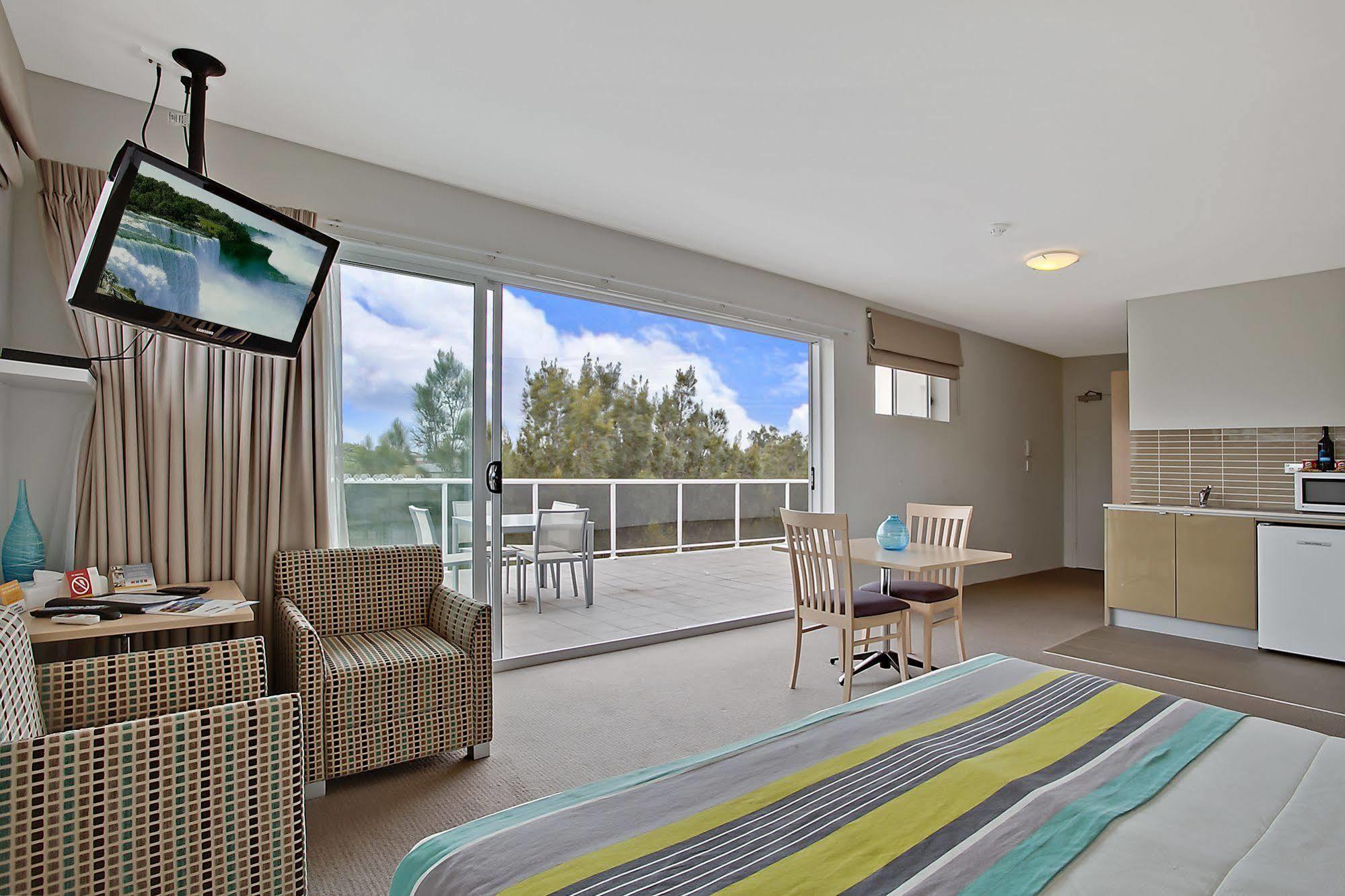 Quality Suites Pioneer Sands Wollongong Luaran gambar