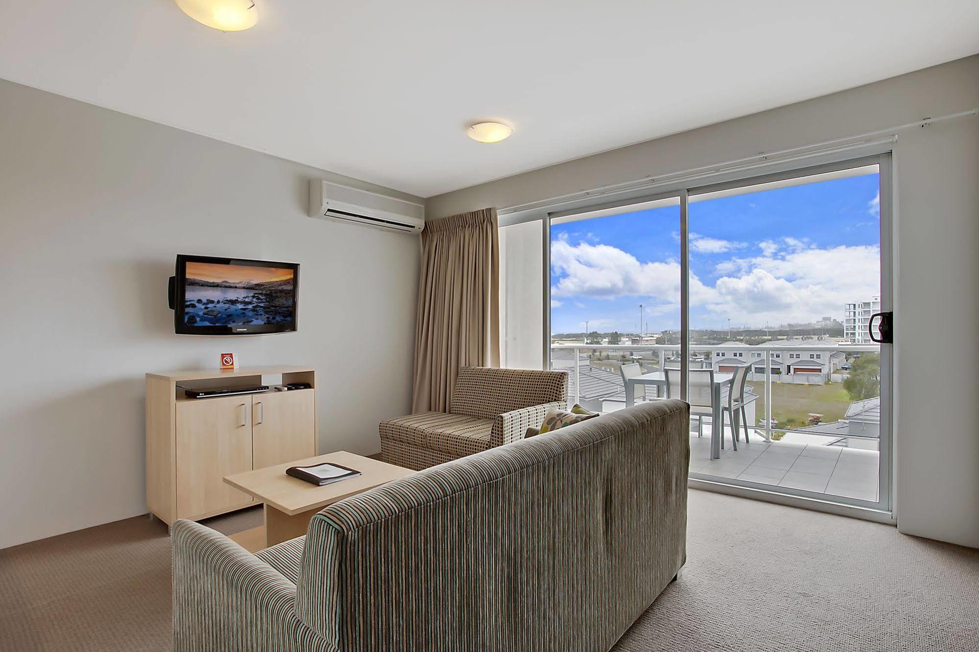 Quality Suites Pioneer Sands Wollongong Luaran gambar