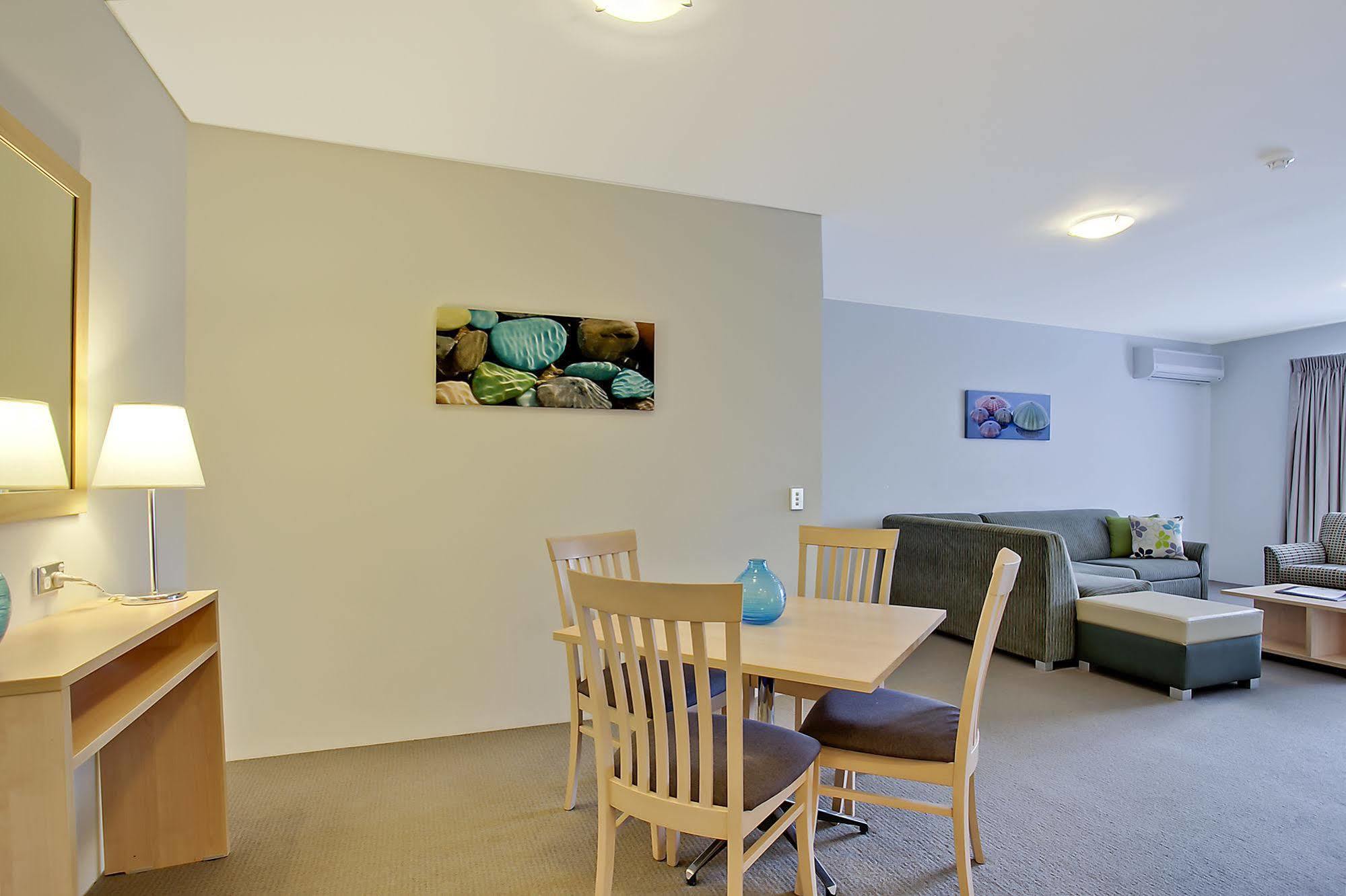 Quality Suites Pioneer Sands Wollongong Luaran gambar